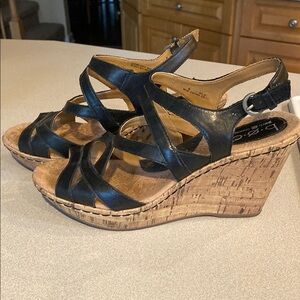 b.o.c. Women's Black Wedge Sandals